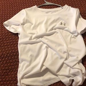 womens under armour white workout top, size medium